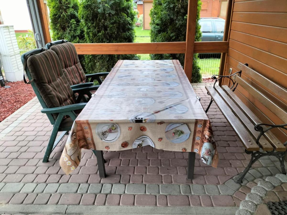 Domek Nad Jeziorem Osieczna Luaran gambar